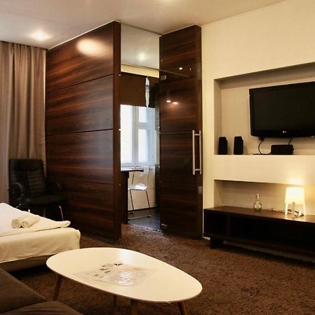 Central Apartment Nemiga Μινσκ Εξωτερικό φωτογραφία